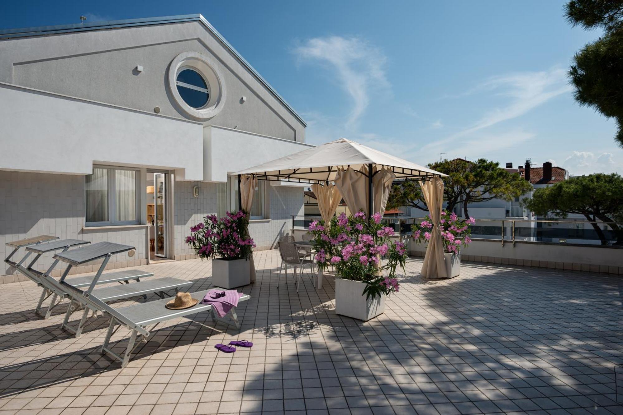 Dante 124 | Appartamenti A Riccione Exterior photo